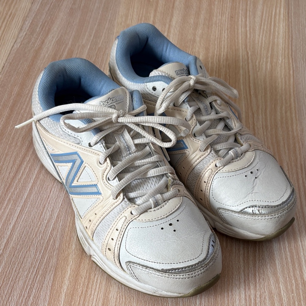New Balance 519 sneakers white light blue